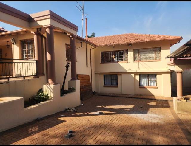 2 BEDROOM PROPERTY TO RENT IN CYRILDENE